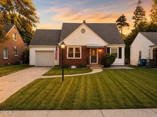 3220 Cheltenham Rd, Toledo, OH 43606