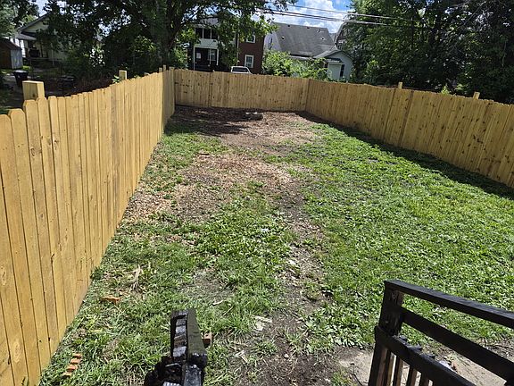 3rd image of 2512 Garland Ave