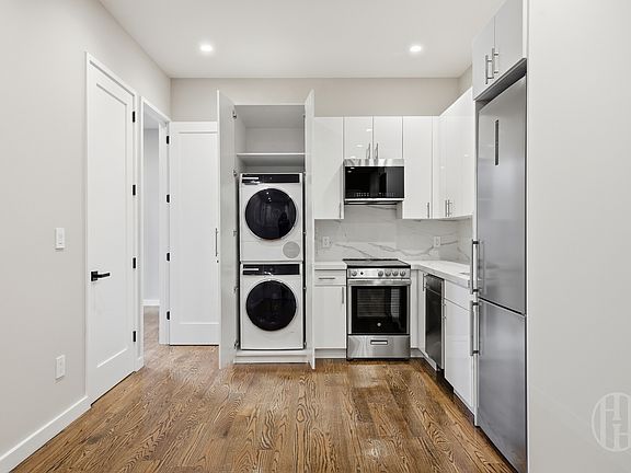 2nd image of 558 3rd Ave #1C