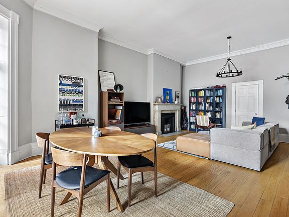 2nd image of 23 Washington Sq N APT 2R