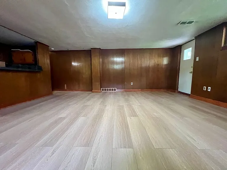 569 Domino Ln — Photo 28