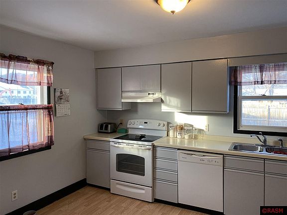 4th image of 510 Mound Ave