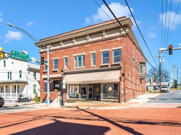 1 W Main St, Middletown, MD 21769