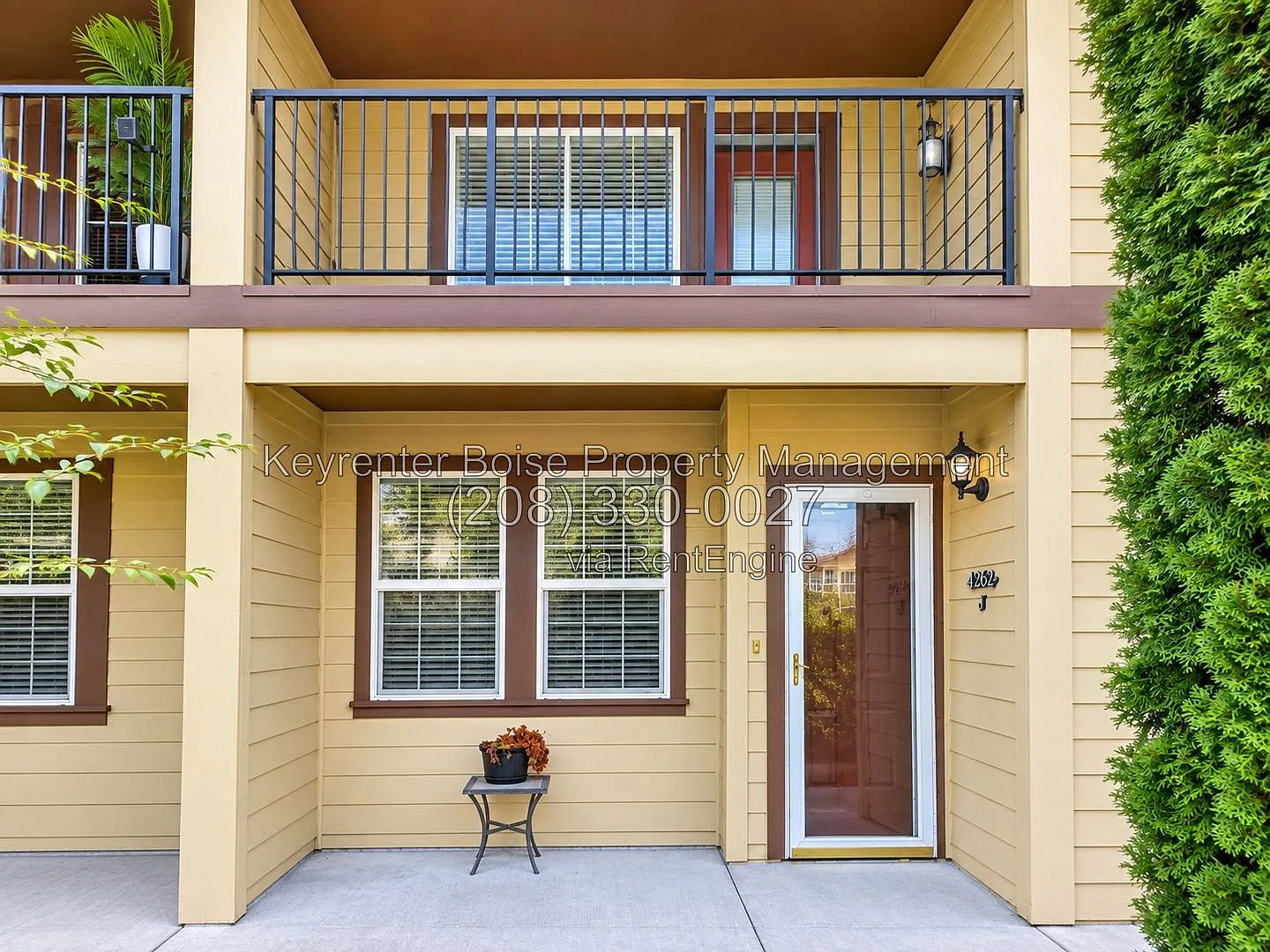 2 bed, 1.5 bath, 1084 sqft, $2,000 — Photo 1