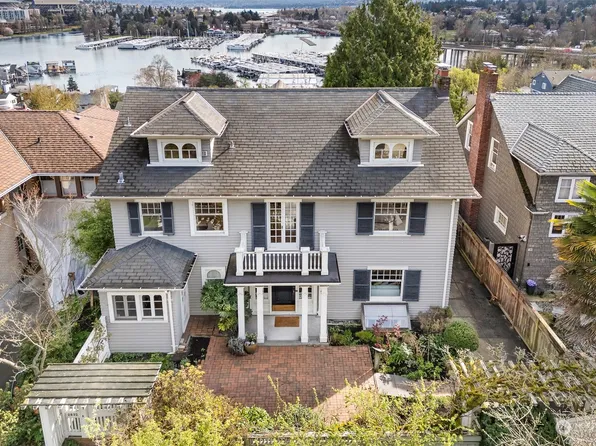 2632 10th Avenue E, Seattle, WA 98102