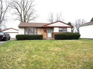 751 Sunnyside Rd, Roselle, IL 60172