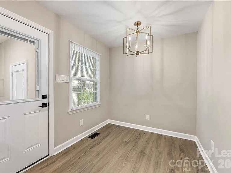 4700 Walden Ct — Photo 13