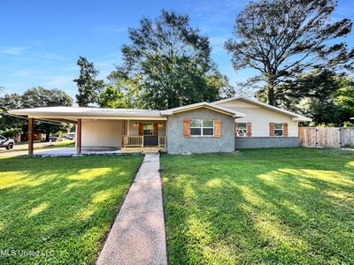 210 Pemberton Dr, Pearl, MS, 39208