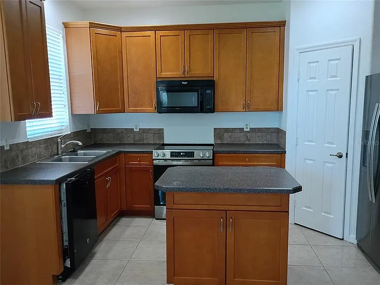 3549 Maple Ridge Loop — Photo 14