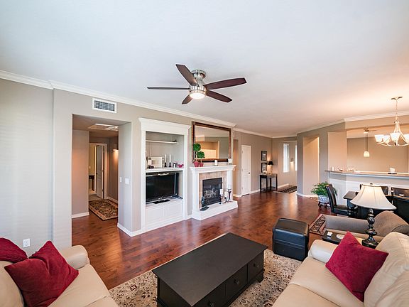 5th image of 15221 N Clubgate Dr Unit 2066