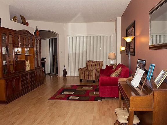 2nd image of 2609 Valencia Grove Dr