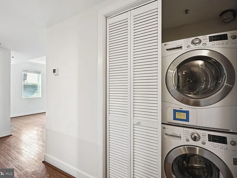 1727 R St NW #502 — Photo 15