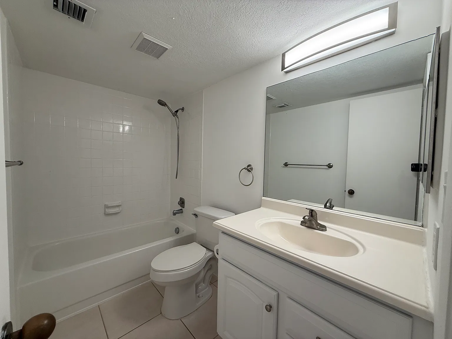 2 bed, $1,950 — Photo 4