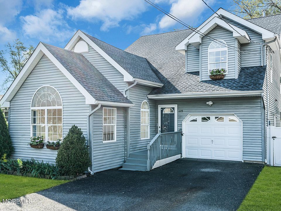 1st image of 628 1st Avenue
