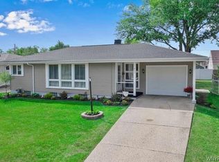 411 Woodgate Rd, Tonawanda, NY 14150