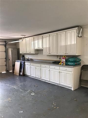 1st image of 3420 Lakeside Dr