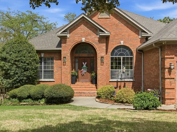 2209 Sawgrass Dr, Little Rock, AR 72212