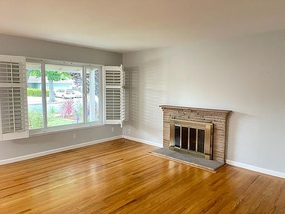 5th image of 1139 Parkington Ave