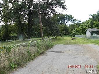 2nd image of 3271 Yaeger Rd