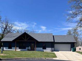 803 Robin Road Road, Mountain Grove, MO 65711