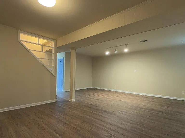 556 Orchard St NW — Photo 13
