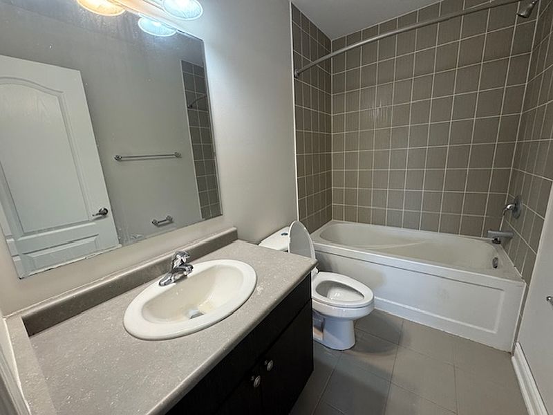 Kitchener Apartment for rent - 3 Bedrooms — photo 13