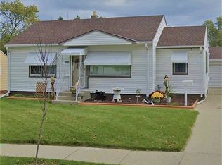 4060 S Alexander Ave, Saint Francis, WI 53235