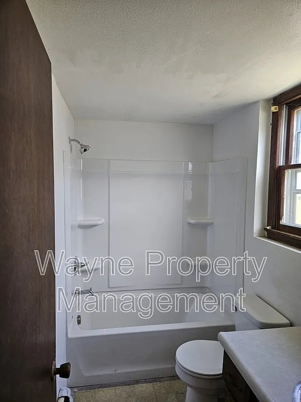 Building Photo - 1215 2nd St #1
