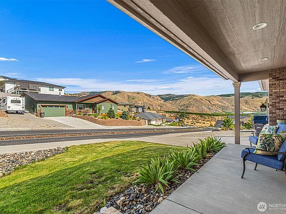 5th image of 9973 Saska Way