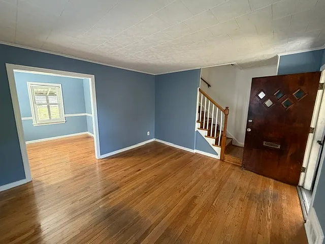 639 Emerson St NE — Photo 8