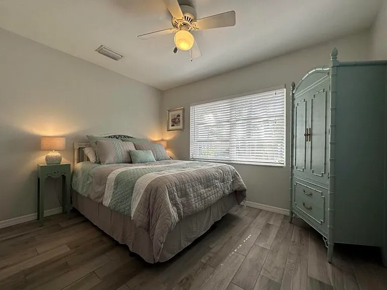 49 Douglas Dr — Photo 30