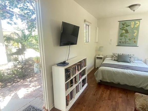 2nd image of 11234 Blix St