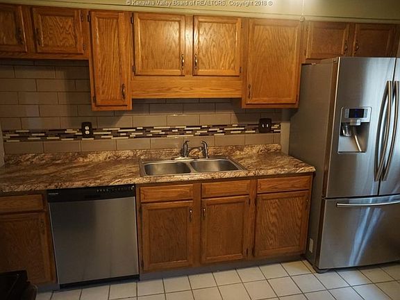 5th image of 208 Orchard Pl