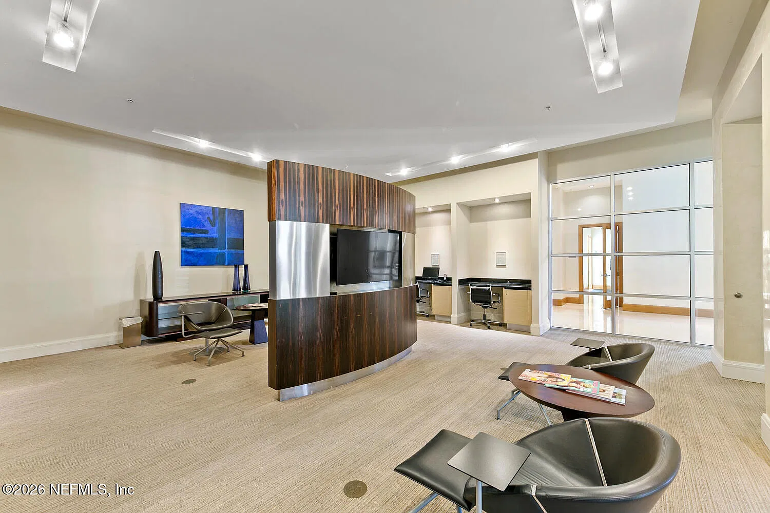 1431 Riverplace Blvd — Photo 4