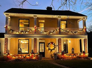 N47W6033 Spring St, Cedarburg, WI 53012