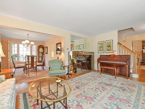 4th image of 141 Brook St