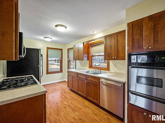 5th image of 743 N Clifton Ct