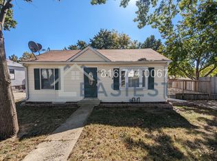 8205 Rose St, Liberty, MO 64068