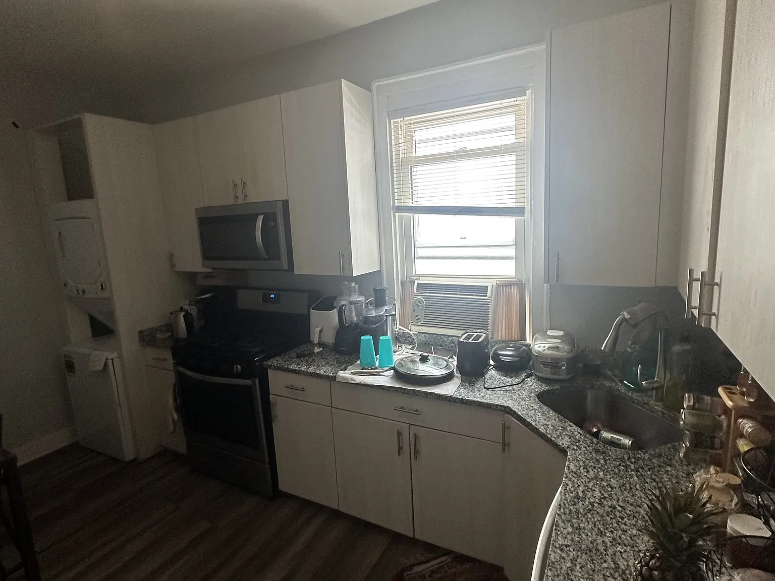 4521 S Honore St - 1R — Photo 3