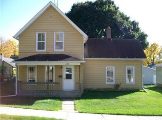 609 5th Ave, Baraboo, WI 53913