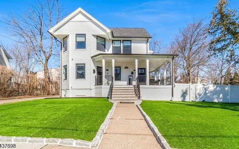21 Valley Ave — Photo 1