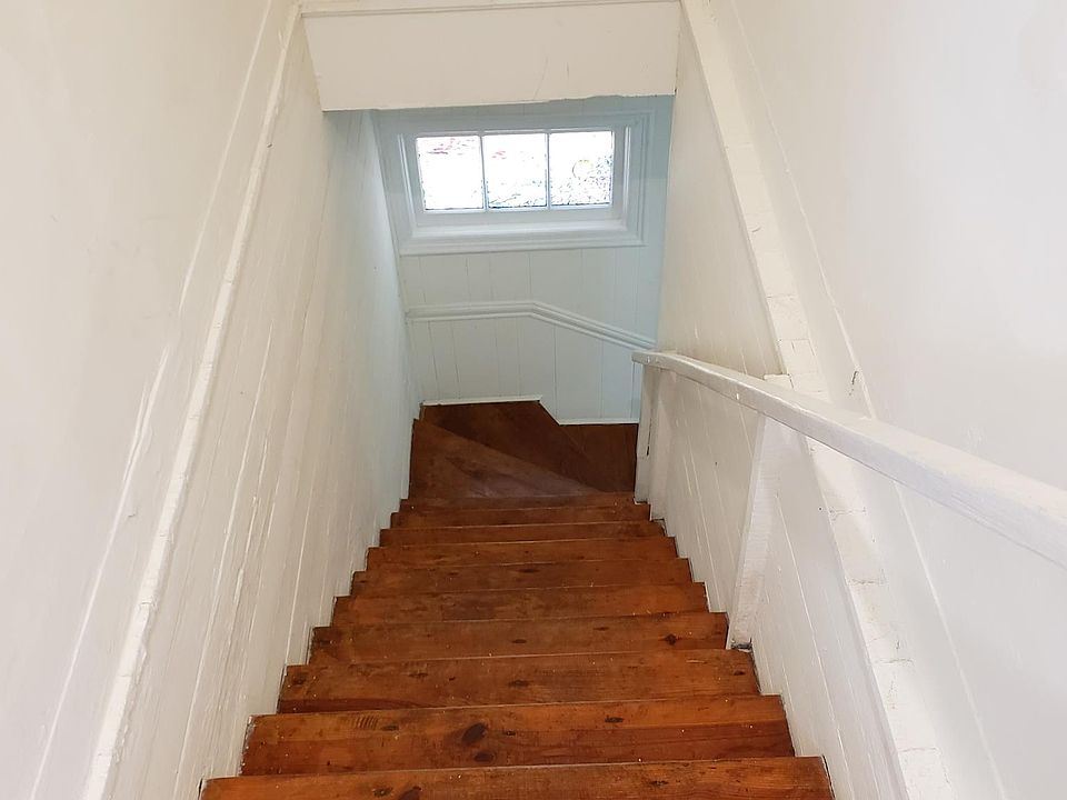 1st image of 129 S Sycamore St APT 7