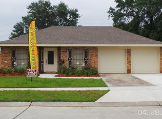 2173 Daniels Rd, Gretna, LA 70056