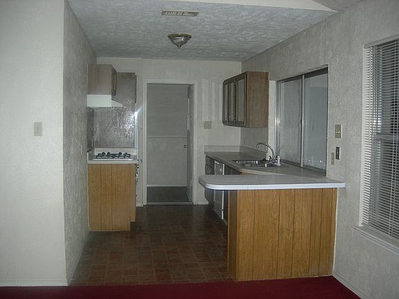 4th image of 1103 Dickens Ct