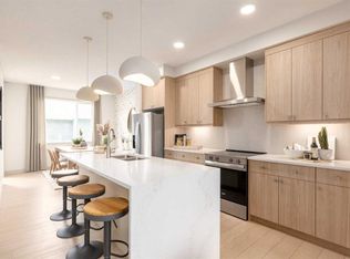 138 S Sora Gdns SE, Calgary, AB T3S 0L7