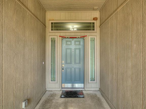 4th image of 16008 Tall Grass Dr