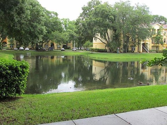 4th image of 5620 Pinnacle Heights Cir APT 103