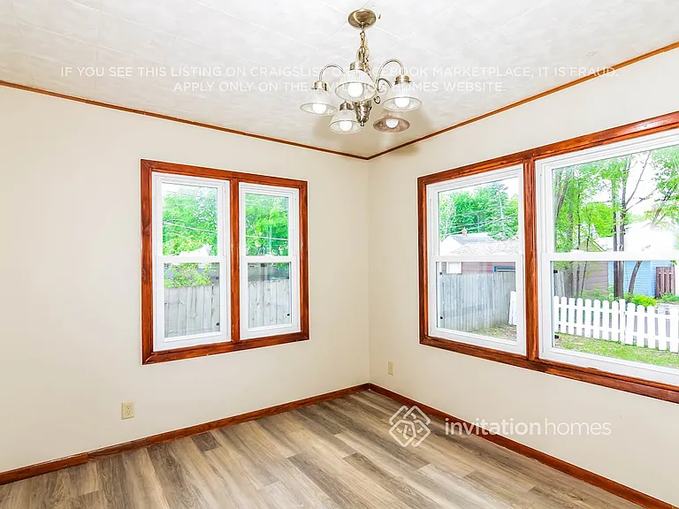 3729 Noble Ave N — Photo 8