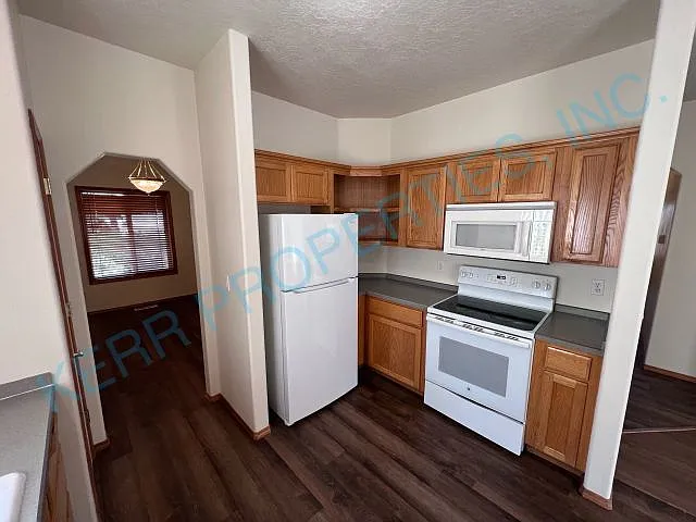 3794 NE Fairview Lake Way — Photo 4