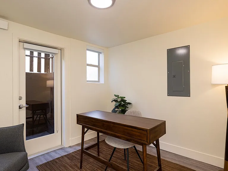 Ballard Seattle 3 Bedroom Apartment for Rent | In-Unit Laundry, Pet Friendly, Parking Available &... — Photo 7